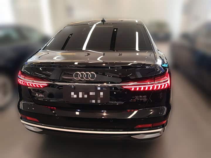 Фото 10 - Audi A6L