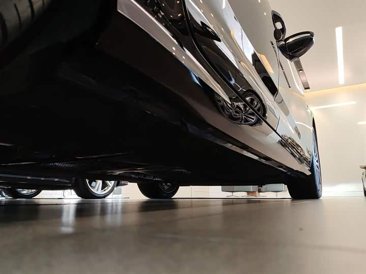 Фото 4 - Audi A6L