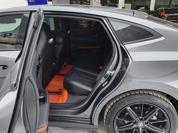 Фото 11 - Changan UNI-V