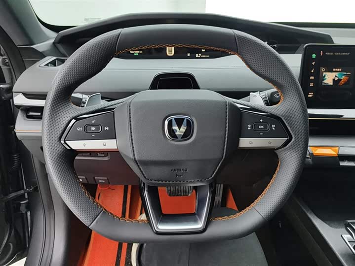 Фото 15 - Changan UNI-V