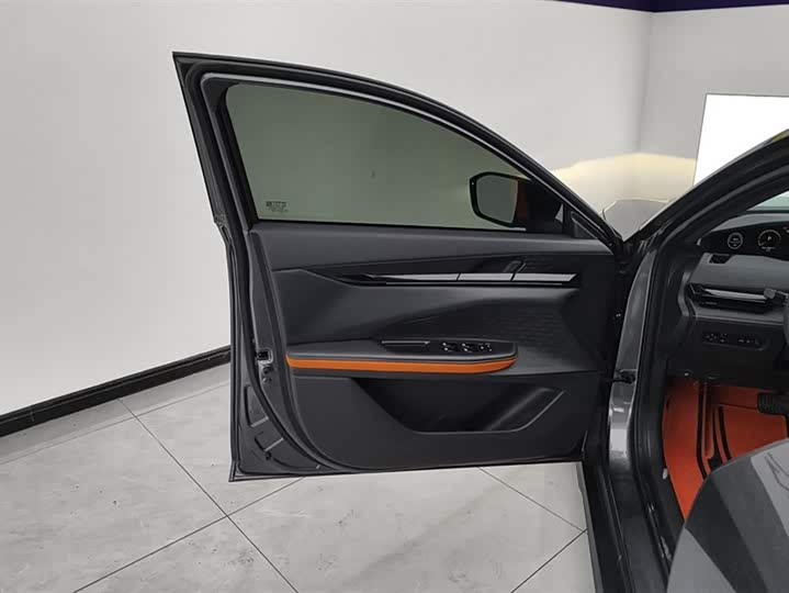 Фото 7 - Changan UNI-V