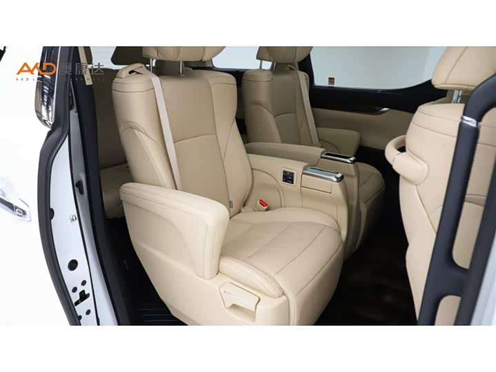 Фото 8 - Toyota Alphard