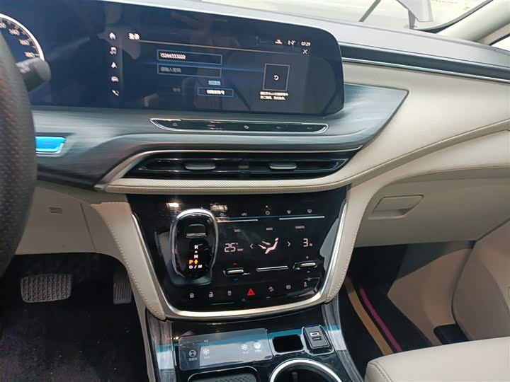 Фото 13 - Buick GL8 ES