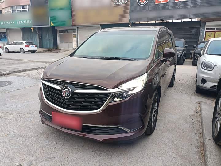 Фото 2 - Buick GL8 ES