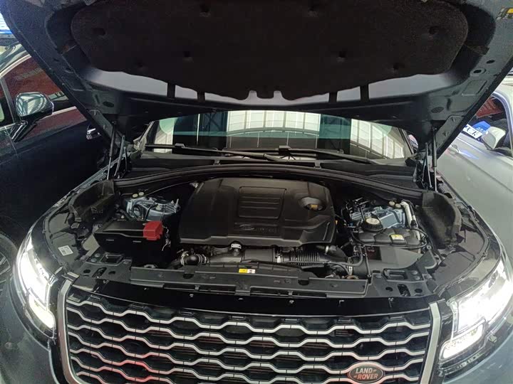 Фото 10 - Land Rover Range Rover Velar