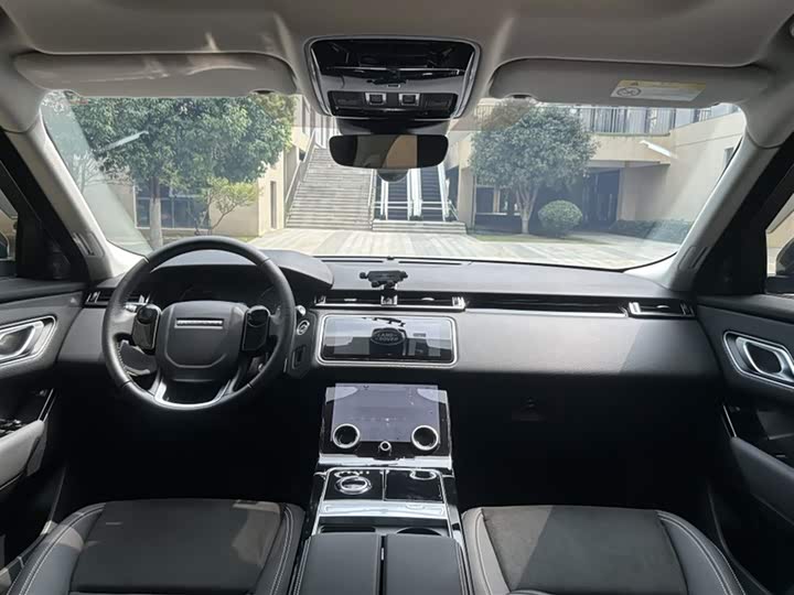 Фото 11 - Land Rover Range Rover Velar