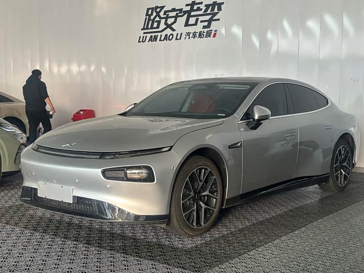 Фото 1 - XPeng P7