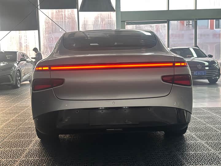 Фото 7 - XPeng P7