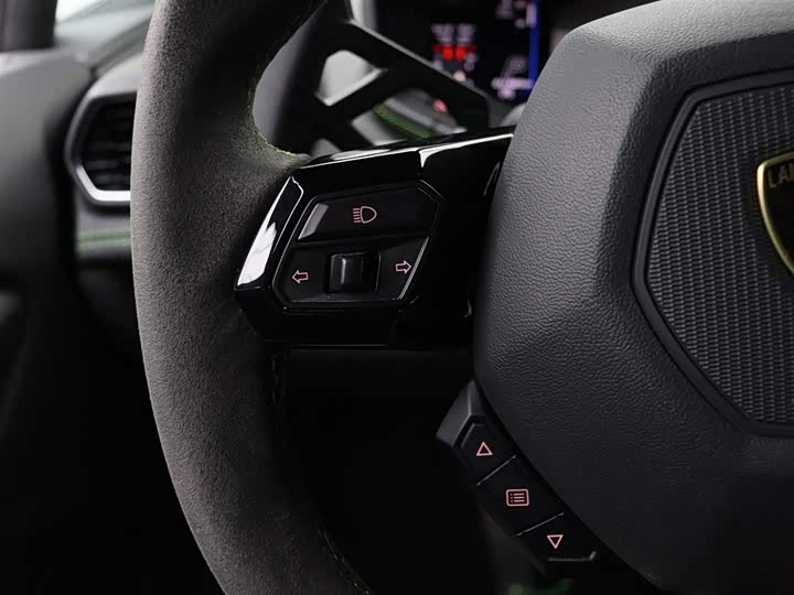 Фото 24 - Lamborghini Huracán