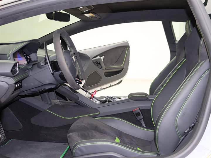 Фото 3 - Lamborghini Huracán