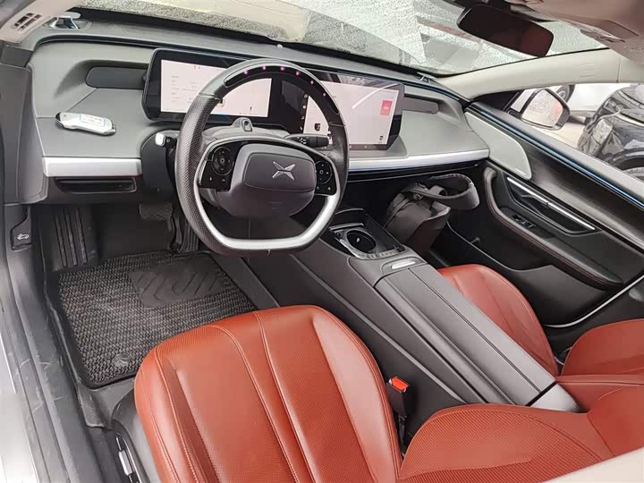 Фото 10 - XPeng P7