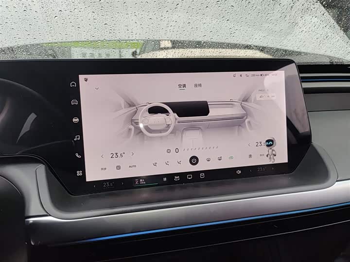 Фото 13 - XPeng P7