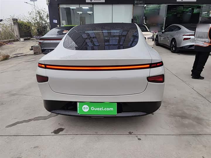 Фото 6 - XPeng P7