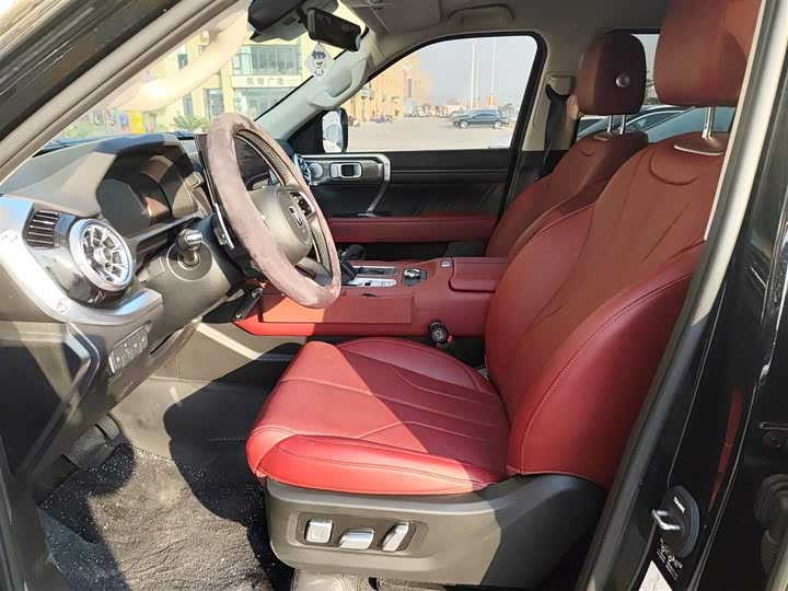 Фото 8 - Tank 400 Hybrid