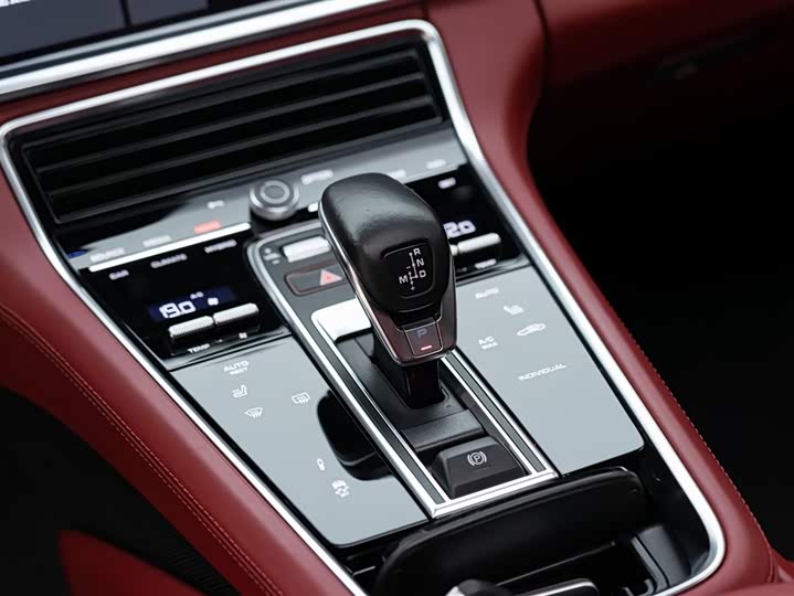 Фото 16 - Porsche Panamera Hybrid