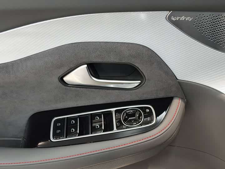 Фото 9 - BAIC Arcfox Alpha S