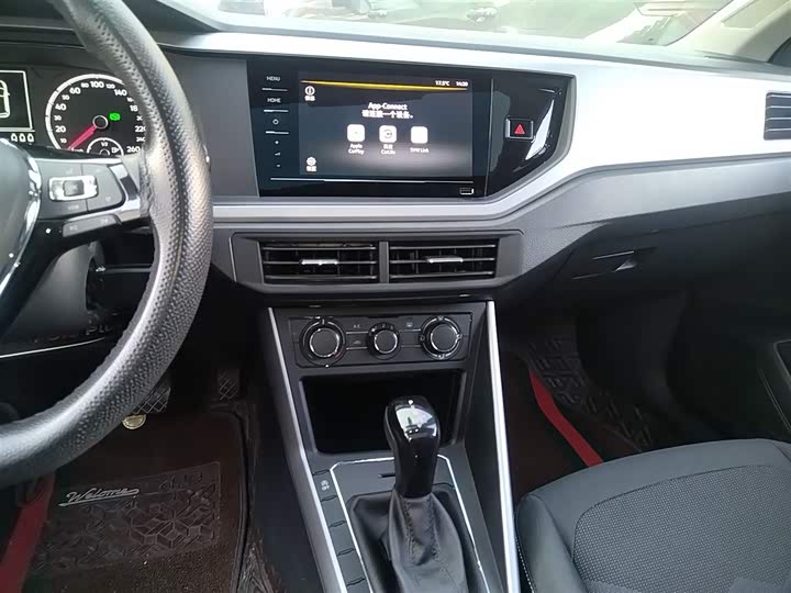 Фото 13 - Volkswagen Polo