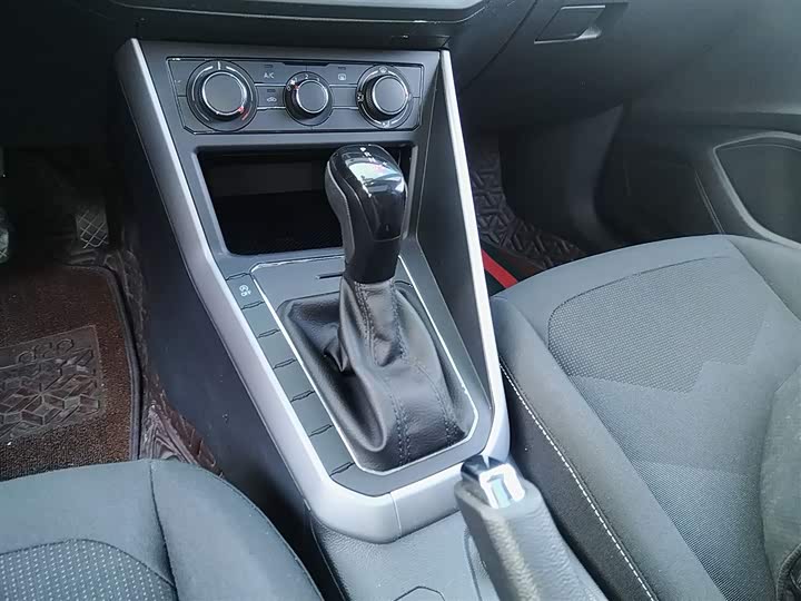 Фото 14 - Volkswagen Polo