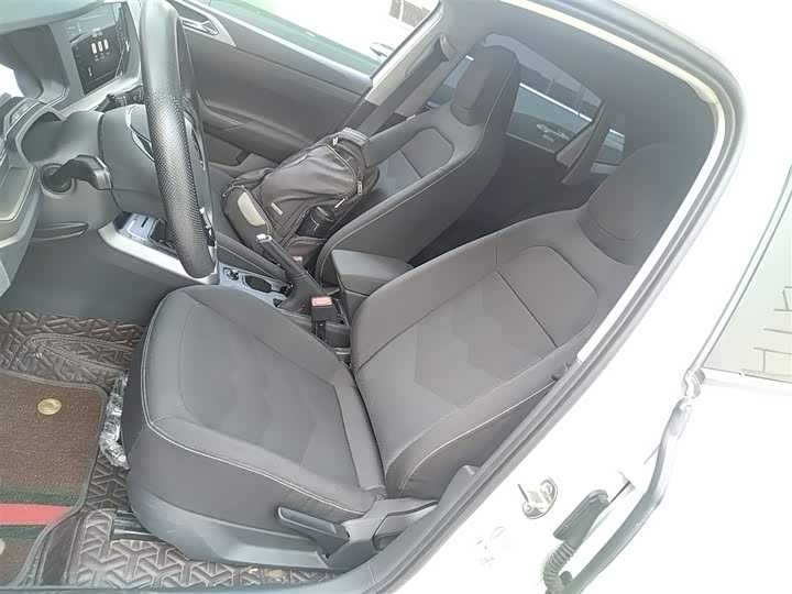 Фото 15 - Volkswagen Polo