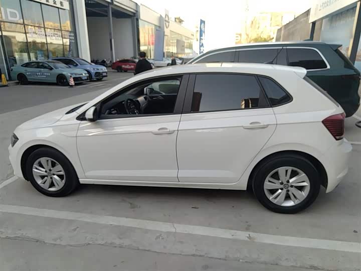 Фото 5 - Volkswagen Polo