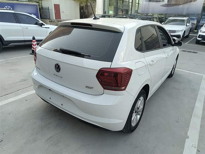 Фото 7 - Volkswagen Polo