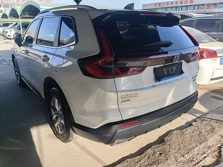 Фото 14 - Honda CR-V