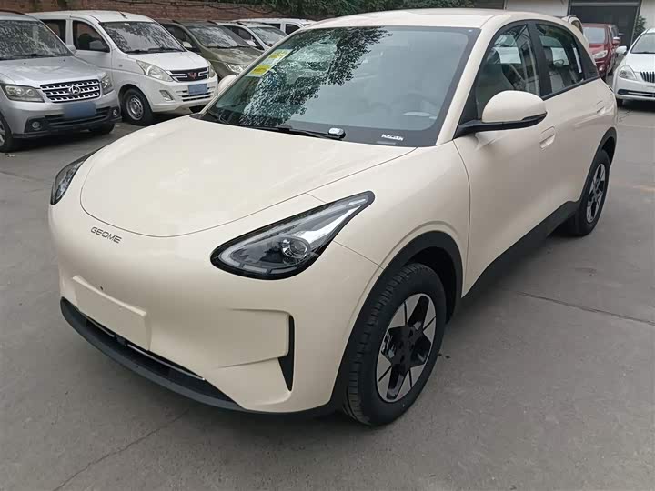 Фото 2 - Geely Galaxy Geome