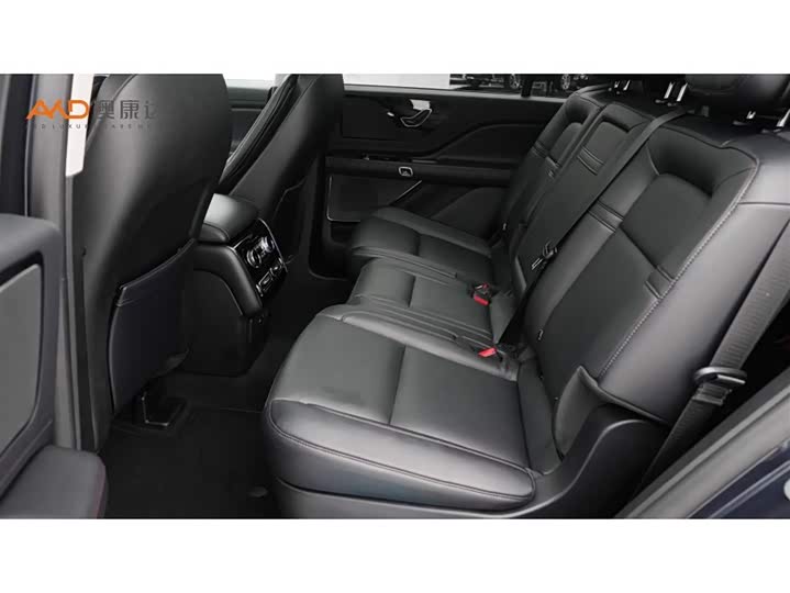 Фото 7 - Lincoln Aviator