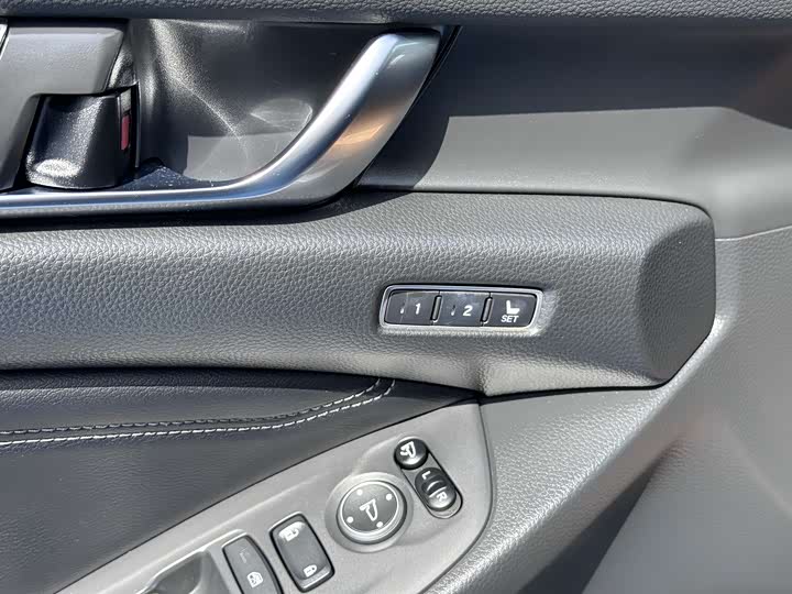 Фото 15 - Honda Accord