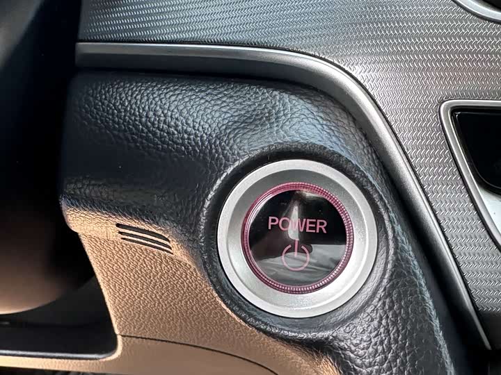 Фото 17 - Honda Accord