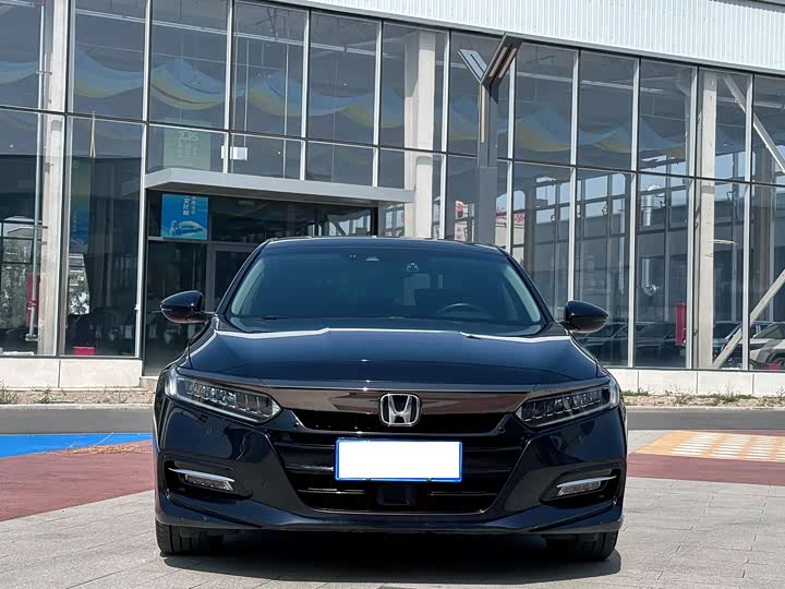 Фото 2 - Honda Accord