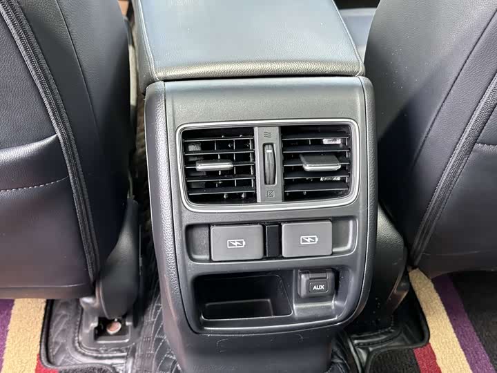 Фото 22 - Honda Accord