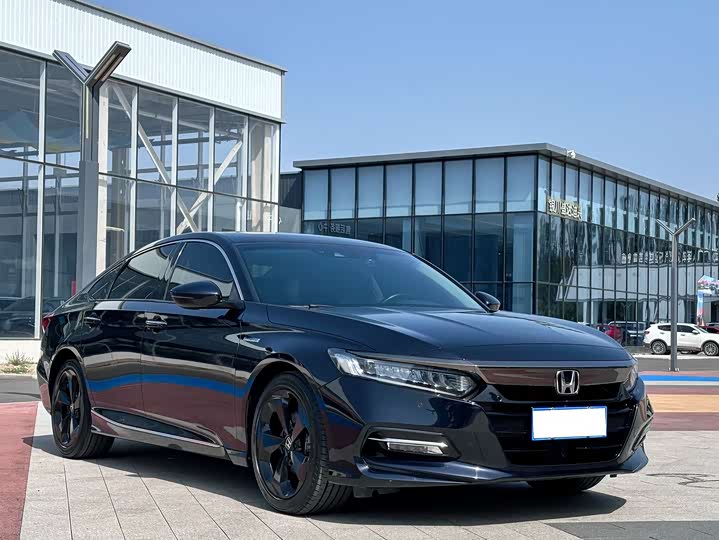 Фото 3 - Honda Accord