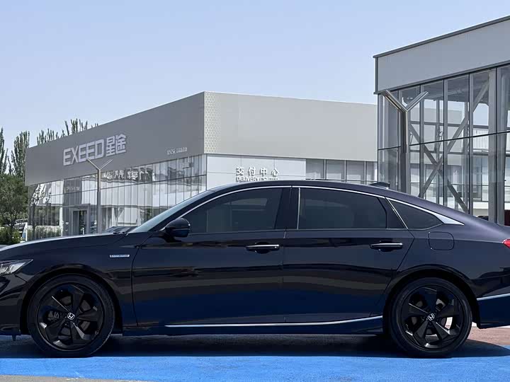 Фото 7 - Honda Accord