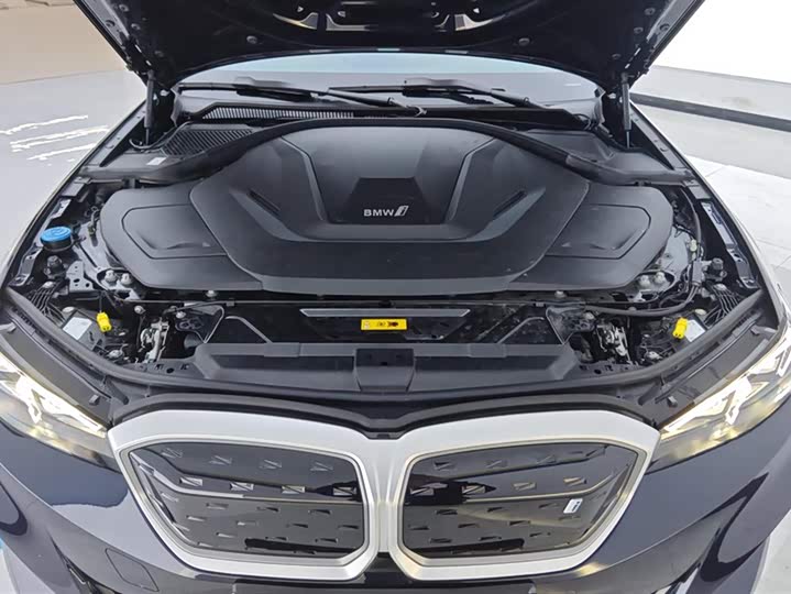 Фото 10 - BMW i3