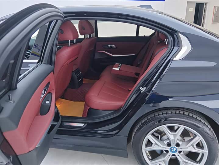 Фото 11 - BMW i3