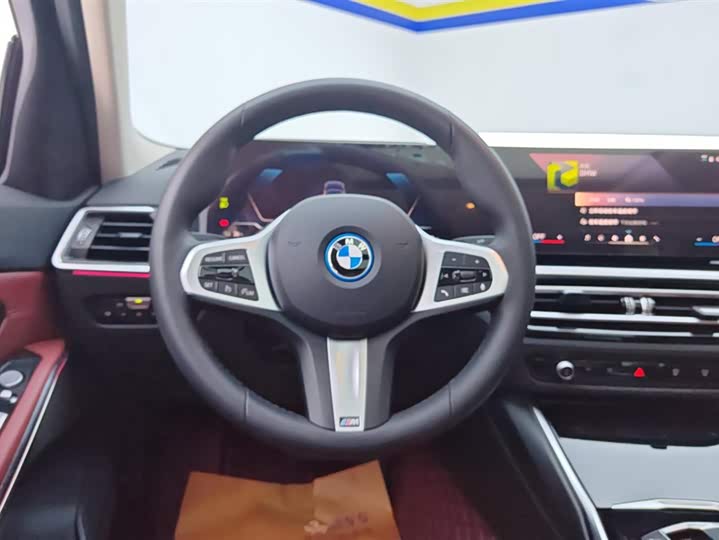 Фото 15 - BMW i3