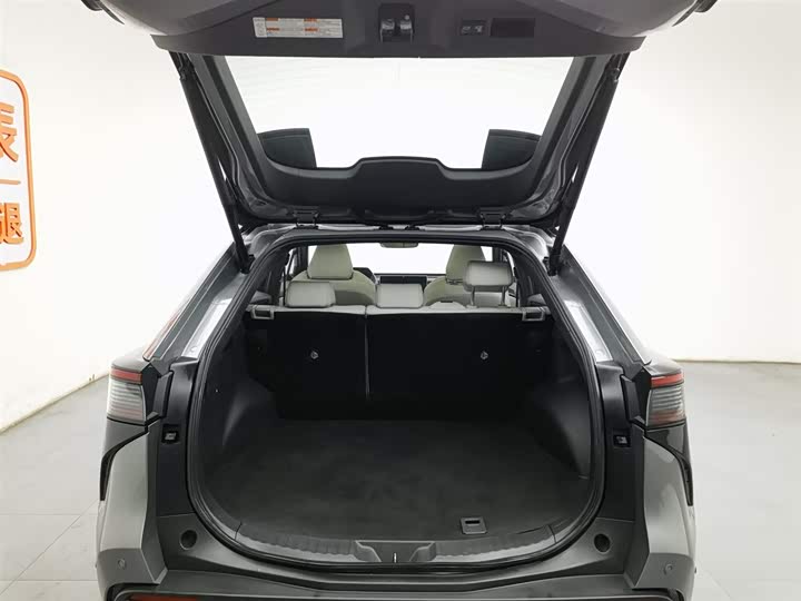 Фото 16 - Toyota bZ4X