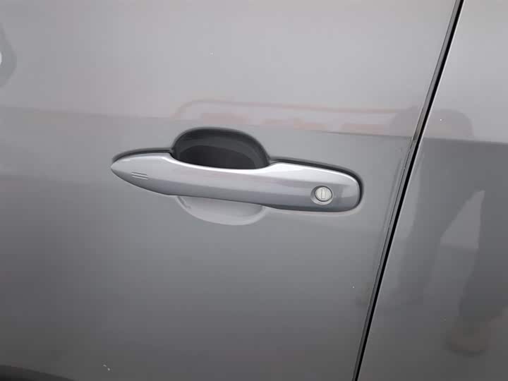 Фото 18 - Toyota bZ4X