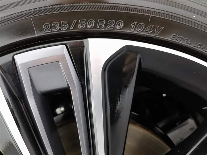 Фото 24 - Toyota bZ4X