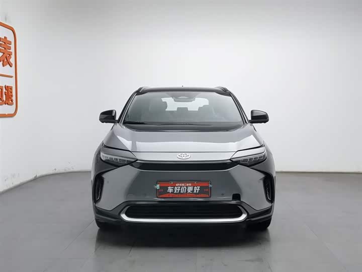 Фото 3 - Toyota bZ4X