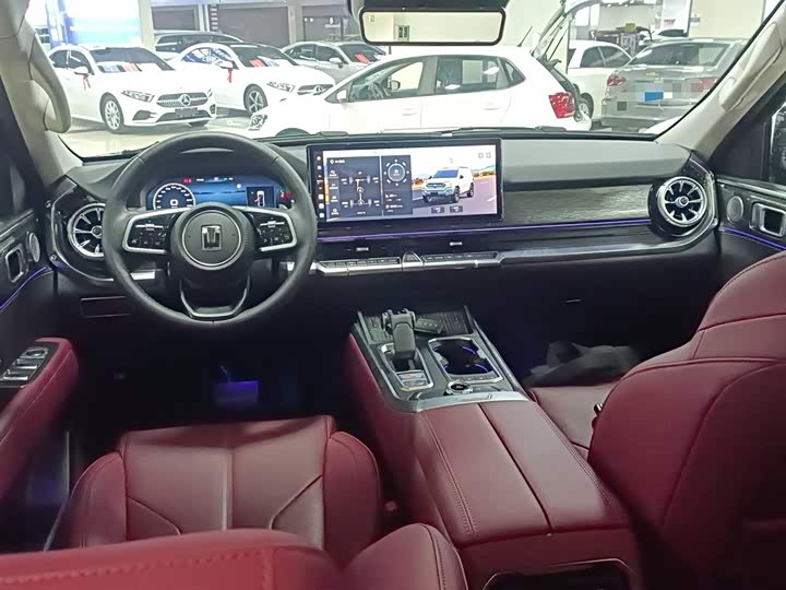 Фото 10 - Tank 400 Hybrid