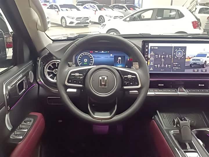 Фото 11 - Tank 400 Hybrid