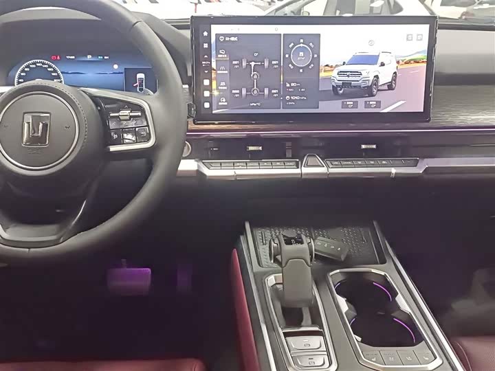 Фото 13 - Tank 400 Hybrid