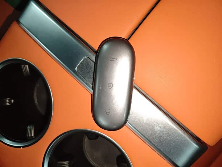 Фото 12 - LiXiang L8