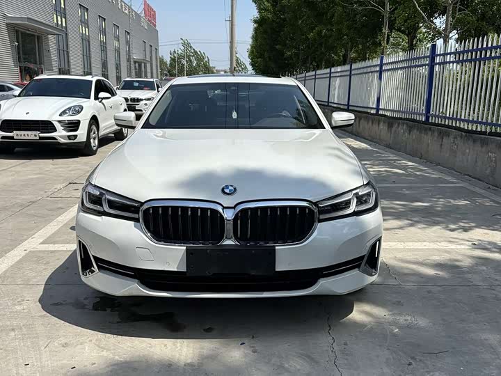 Фото 2 - BMW 5 Series