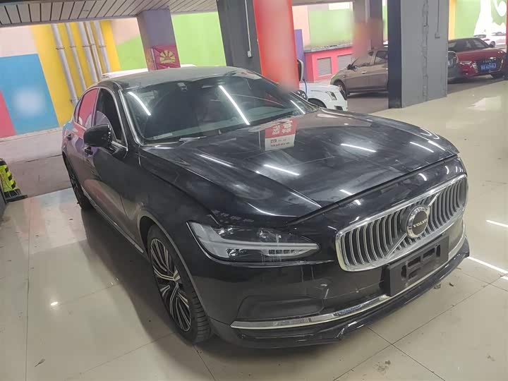 Фото 4 - Volvo S90