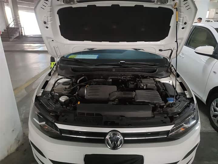 Фото 10 - Volkswagen Polo