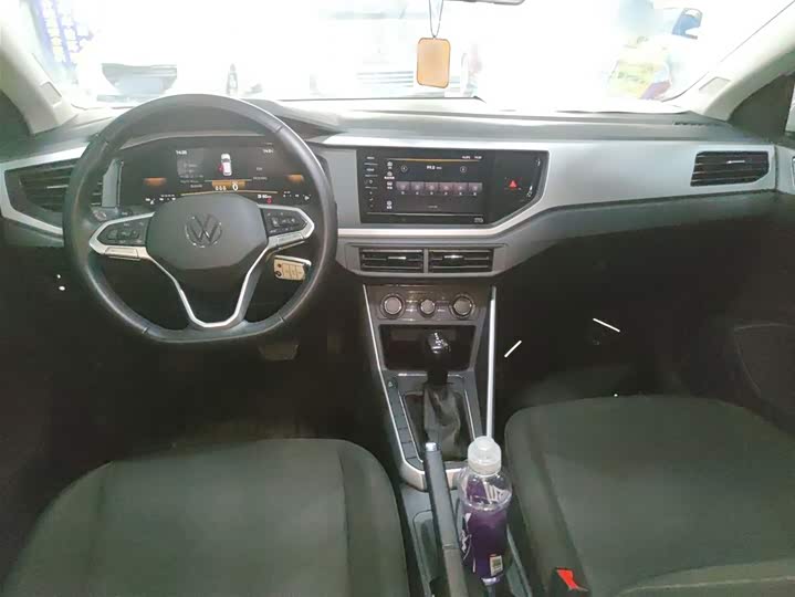 Фото 12 - Volkswagen Polo