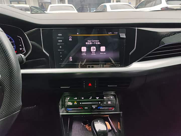 Фото 13 - Volkswagen Passat